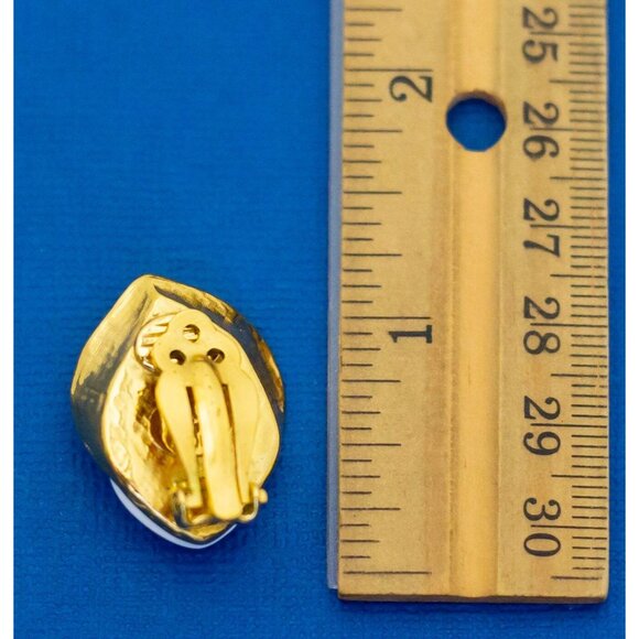 Vintage White Faux Pearl Gold Tone Victorian Clip On Earrings - D37 - Picture 3 of 3